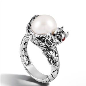 Naga Ring With Pearl and Black Sapphire
